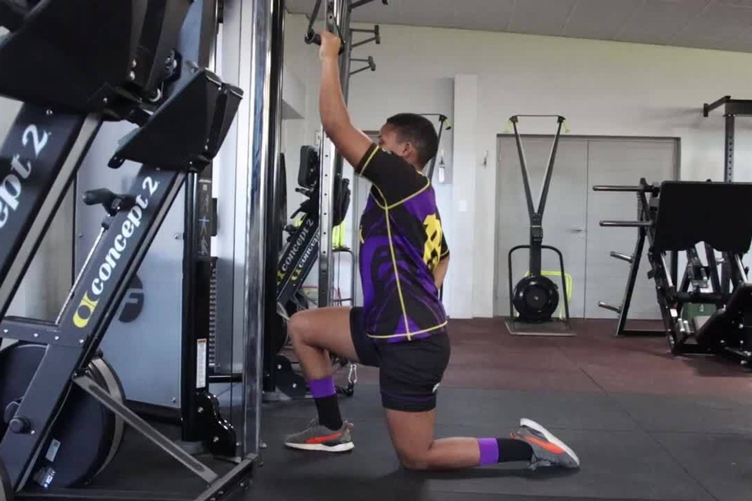 SA Lat Pulldown