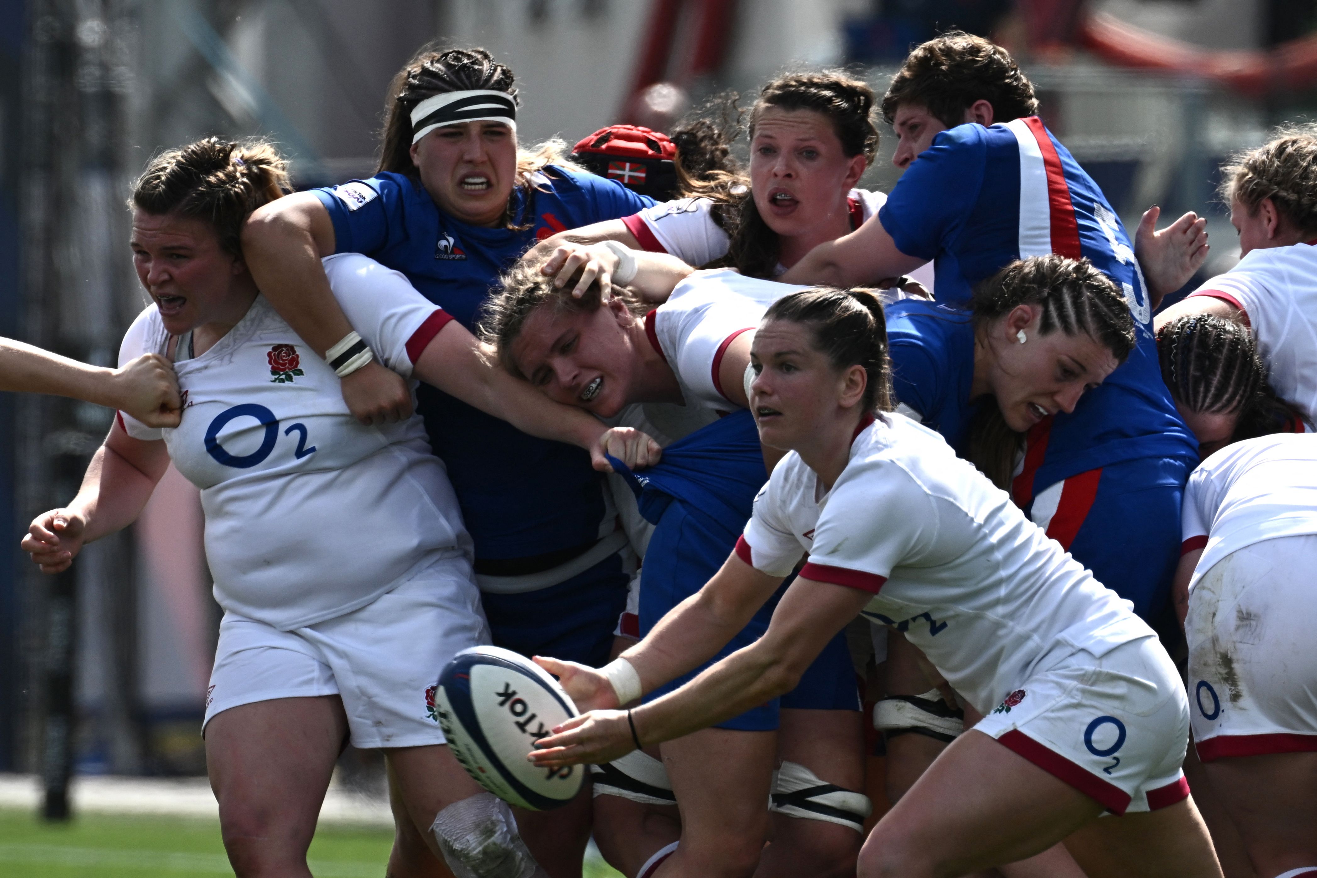 ラグビー解説: スクラムハーフとは？